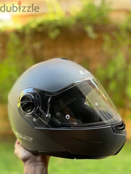 New Ls2 Helmet Full size XL 6