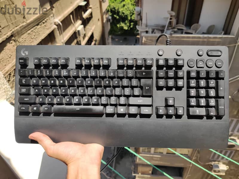 Logitech G213 6