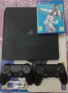 للبيع سريعاً Playstation 4 slim