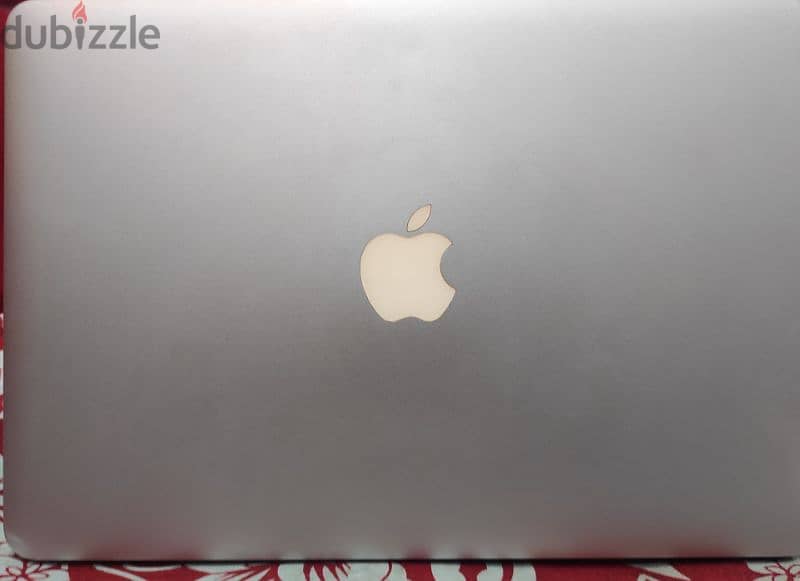 لاب macbook air وارد من الخارج 2