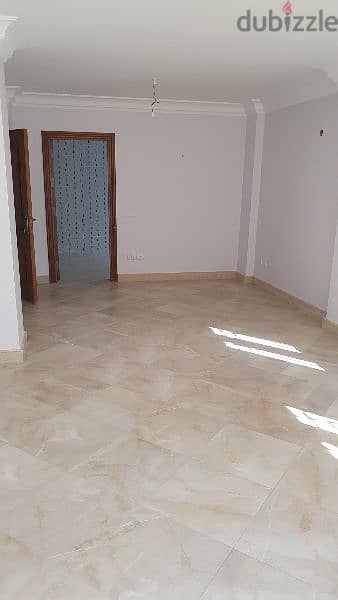 اول ساكن -غرب سوميد المجاوره السادسه- للاتصال 01153621090&01153621080 2