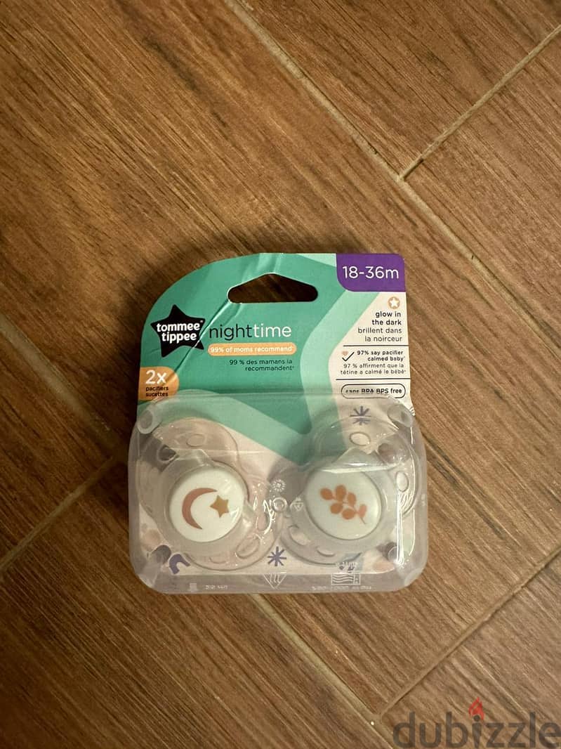 2 x Avent Pacifiers + 2 x Tommee Tippee Pacifiers 0