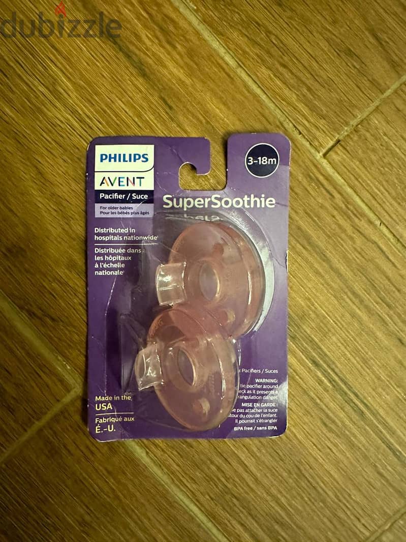 2 x Avent Pacifiers + 2 x Tommee Tippee Pacifiers 1