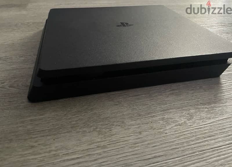 Ps4 Slim 1TB + 17 لعبة 3