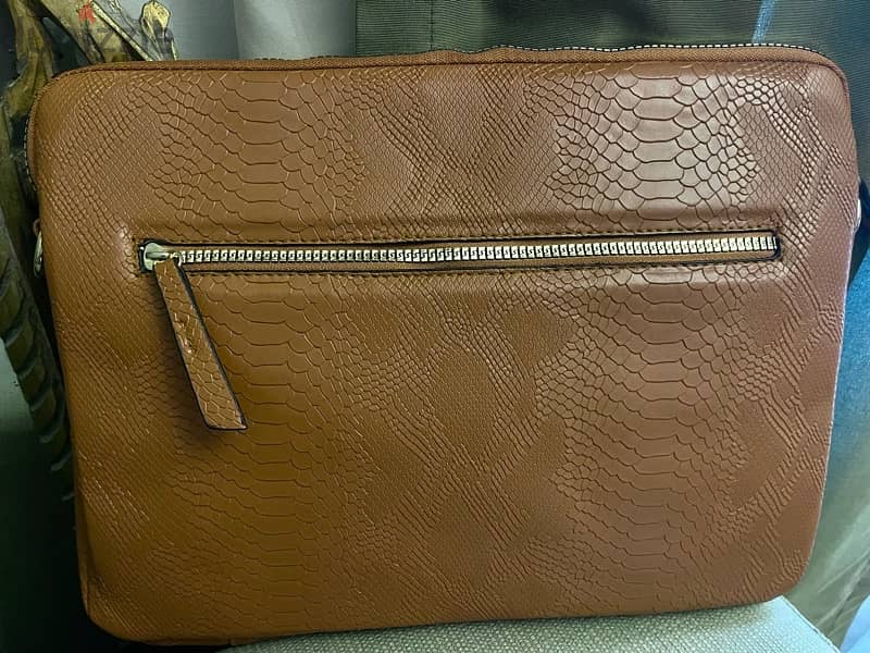 brown cross laptop bag 5