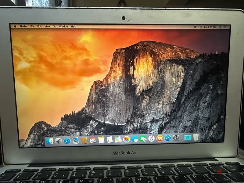 Apple MacBook Air 2012   256GB 4