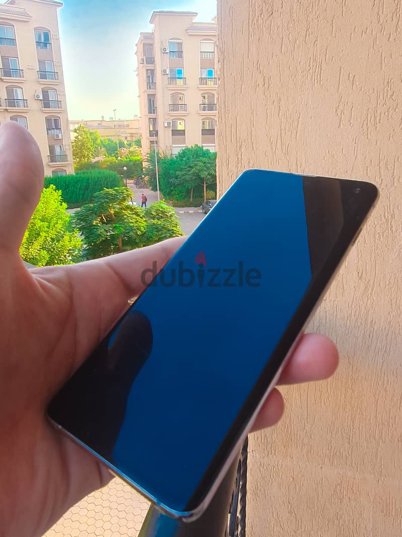 Samsung S10 From UAE with Box 0