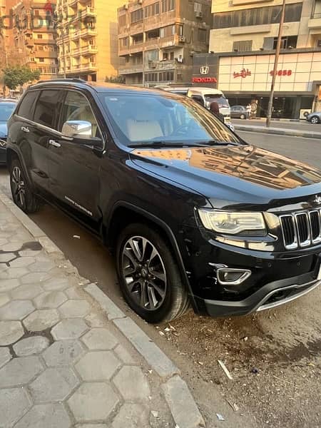 جراند شروكي ٢٠١٨ للايجار بسائق و بدون - Jeep grand cherokee for rent 1