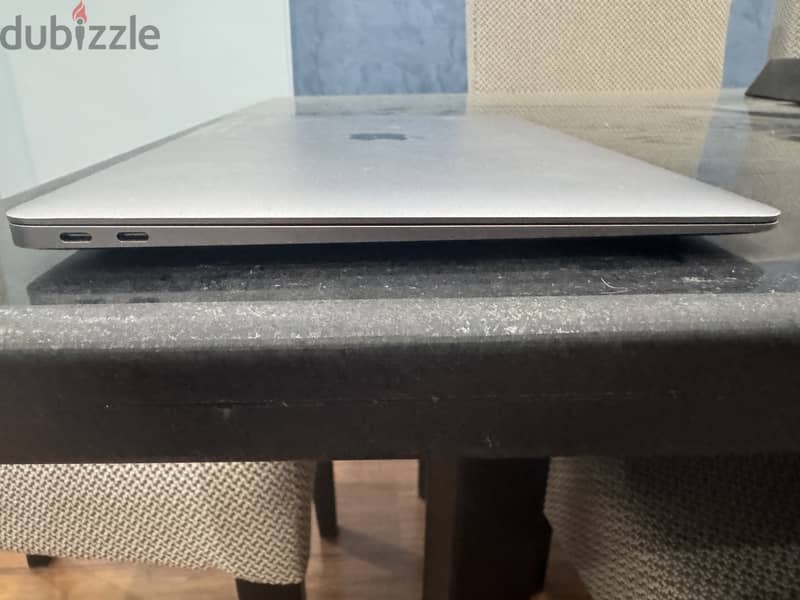 apple macbook Air M1 (2020) 4