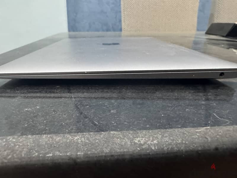 apple macbook Air M1 (2020) 5