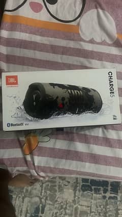 سماعه jbl charge5 بحاله ممتازه جدا استعمال شهر فقط 0