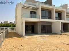 Townhouse Corner 250M for sale in fifth square marasem Semi finished 0