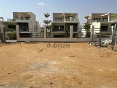 Townhouse Middle 250M for sale in fifth square marasem Semi finished 0