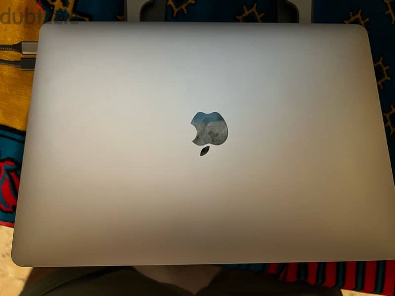 MacBook Air M1 256g 8Ram 2