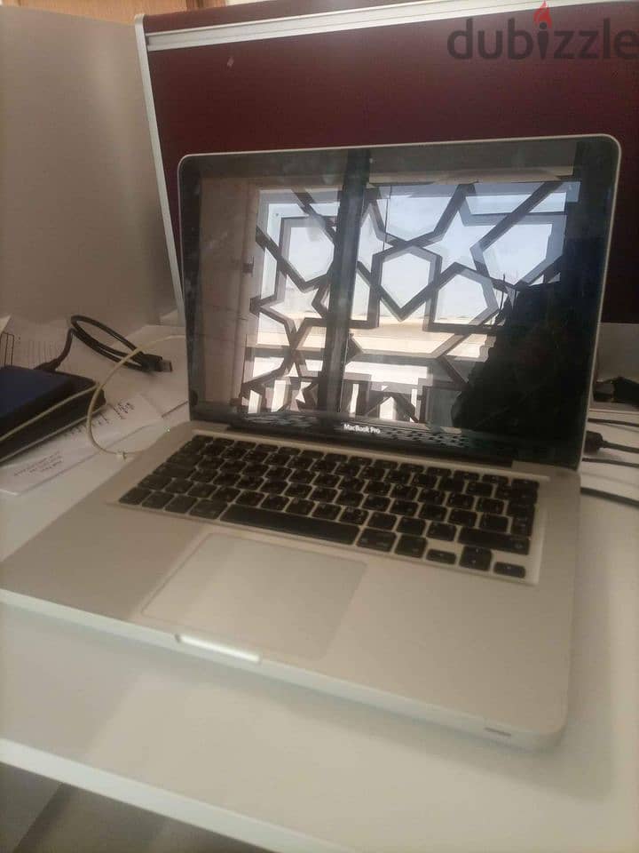 mac book  pro 7