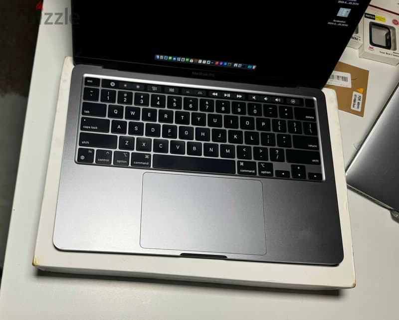 MacBook Pro (13-inch, M1, 8-core CPU , 8-core GPU ,SSD 256GB,Ram 8GB) 3