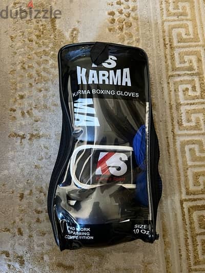 Boxing Gloves Karma original with bandage venum