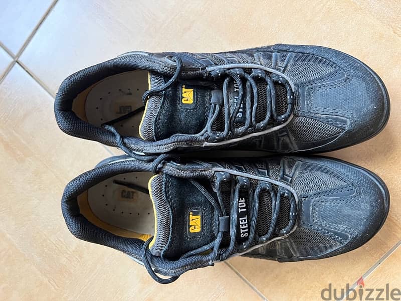 Caterpillar safety boots 4