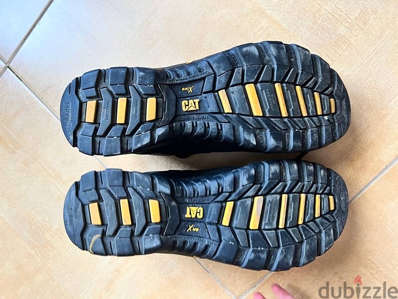 Caterpillar safety boots 5