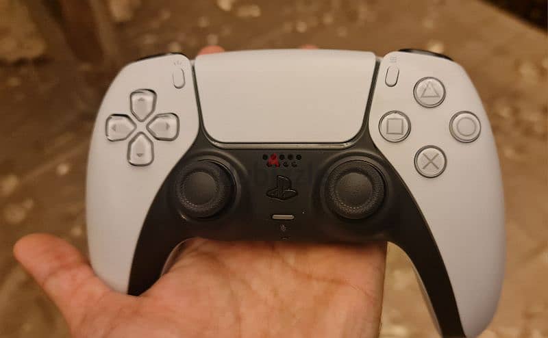 PS5 Dual Sense controller - Used دراع بلايستيشن مستعمل 2