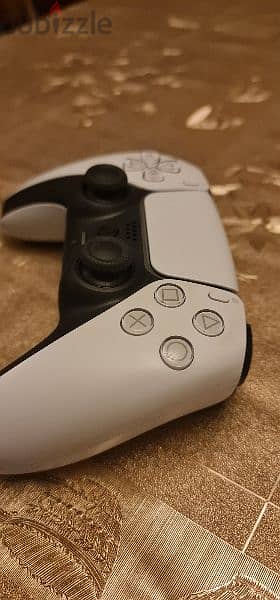 PS5 Dual Sense controller - Used دراع بلايستيشن مستعمل 3