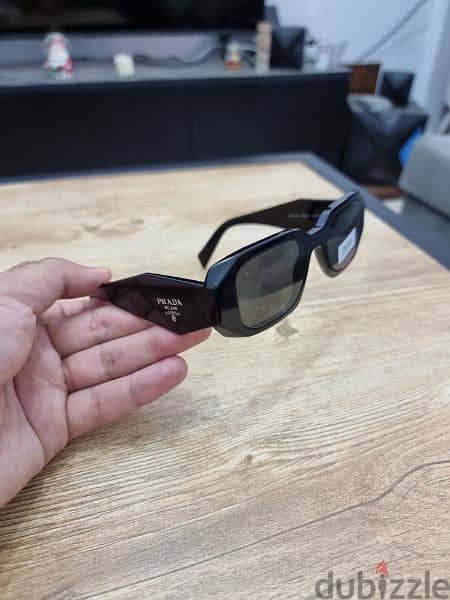 Prada original new sunglasses نضارة شمس برادا اورجينال جديدة بالجراب 4