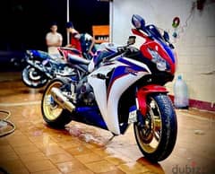 cbr1000