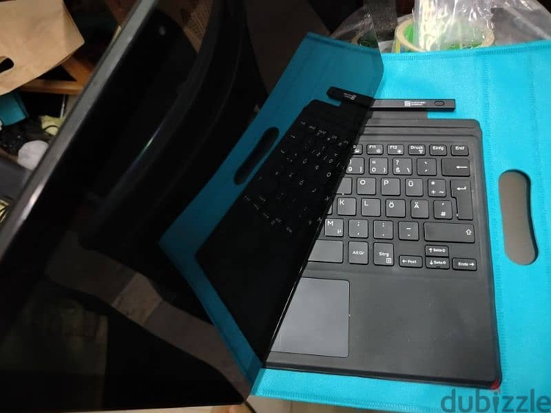 Tablet&laptop
 dell 5285 Core i5 7th Ram 8 Hard 256 1