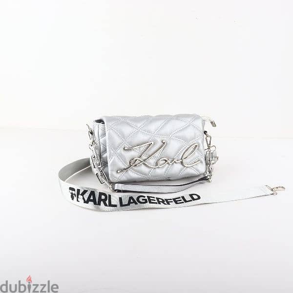 Karl Lagerfeld 
 
Size : 19  X 23 
Turkish  Top Quality 5