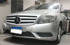 Mercedes-Benz B 180 مرسيدس