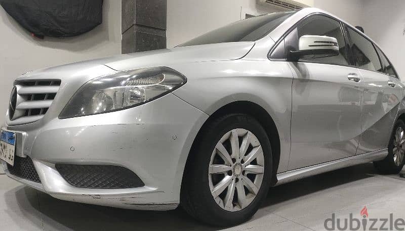 Mercedes-Benz B 180 مرسيدس 2