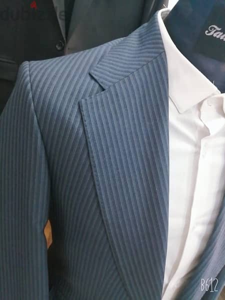 Tailored suit   size    ((   50 /  52  )) 1