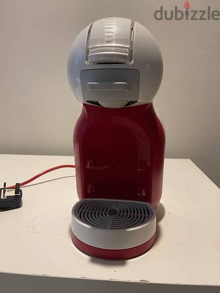 Nescafe Dolce Gusto Coffee machine 1