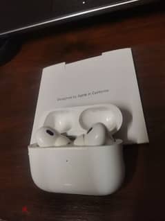 ايربودز  airpods pro2 الكيس فيه مشكله والفردتين شغالين