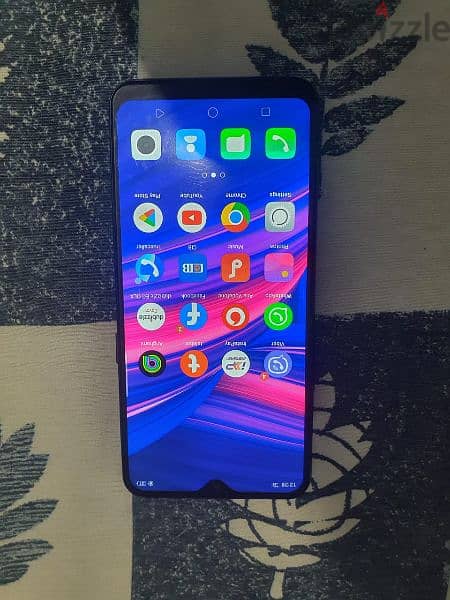 Oppo f9 /128giga/6giga ram duos 3