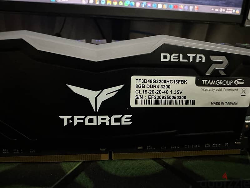 Ram 8GB T-Force RGB 3200 cl16 1