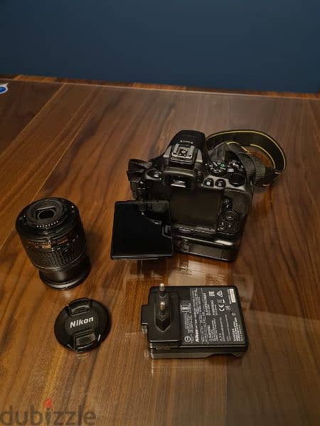 Nikon D5600 + 18-55mm + Battery grip 2