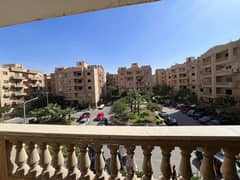 شقة للبيع مساحة 200م في التجمع الخامس بجوار الجامعة الامريكيةAn apartment for sale, 200 square meters, in Fifth Settlement near the American Universit 0