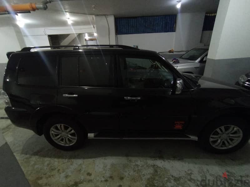 ميتسوبيشي باجيرو ٢٠٢١ للايجار بسائق و بدون- Mitsubishi Pajero for rent 2