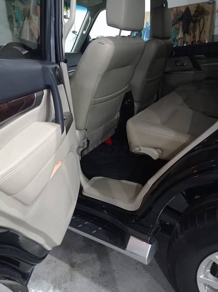 ميتسوبيشي باجيرو ٢٠٢١ للايجار بسائق و بدون- Mitsubishi Pajero for rent 6