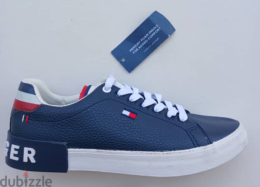 Tommy Hilfiger Mens Shoes Memory Foam 41
جزمة تومي هيلفيغر للرجال 5