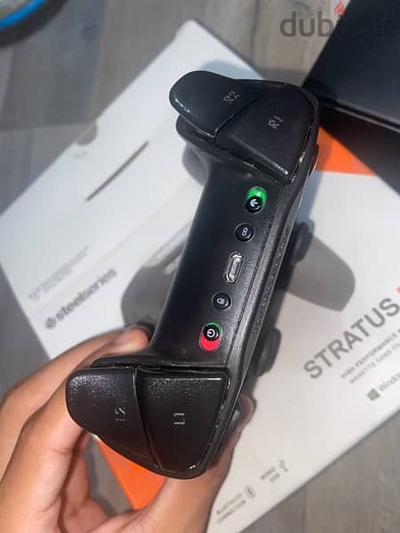 Steelseries Stratus Duo controller 1