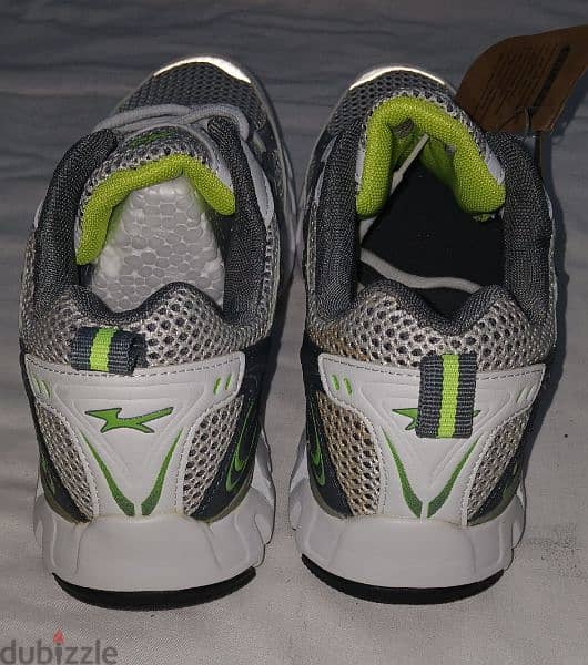 sport shoes  / Size  43 / New / Mirror 1