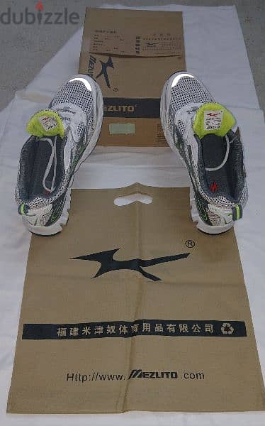 sport shoes  / Size  43 / New / Mirror 7