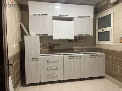 لدينا مطابخ جاهزه اجواد انواع المطابخ انظر الوصف للاستفسار واتصل بنا
