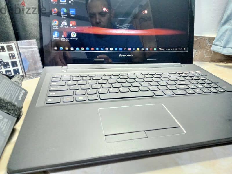 Lenovo laptop جيل سابع وكارت شاشه R6 10