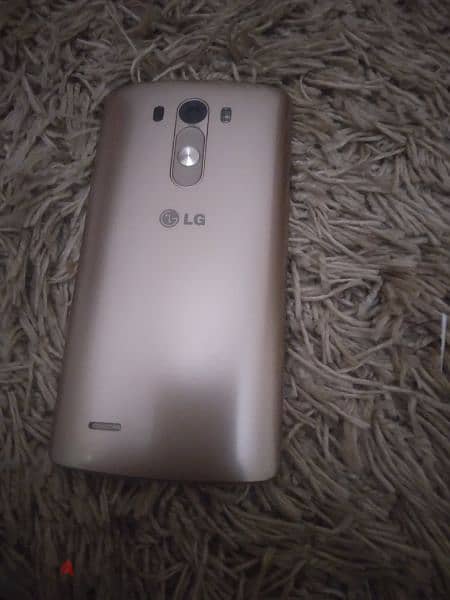 للبيع تلفون LG 1