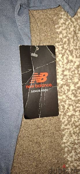 New balance T shirt size large 3