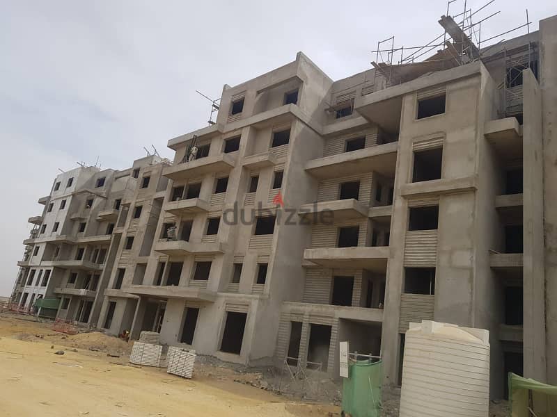 شقة للبيع بكمبوند أويست متشطبة Apartment sor sale at Owest 5