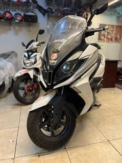 Kymco downtown 350